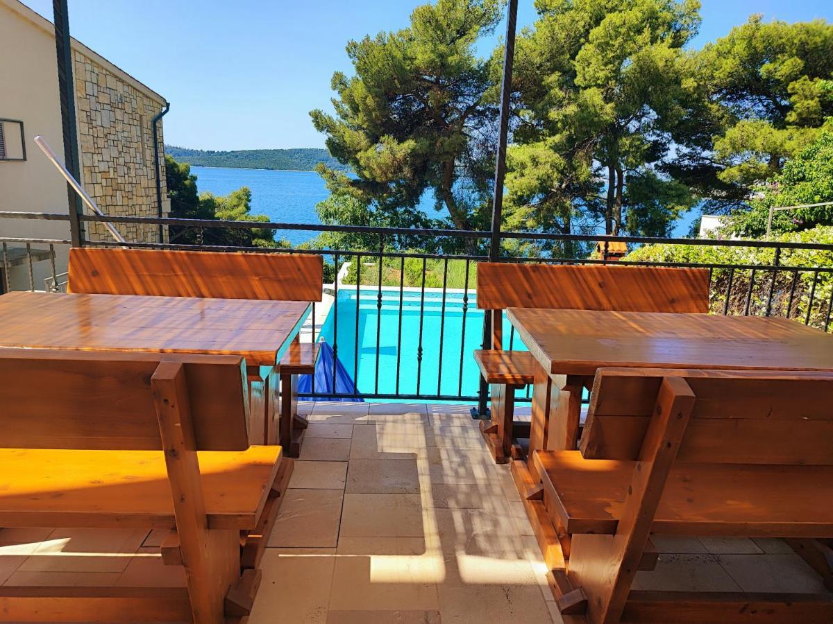 Villa Penava, Private Beach, Pool And 7Min To Trogir Eksteriør bilde
