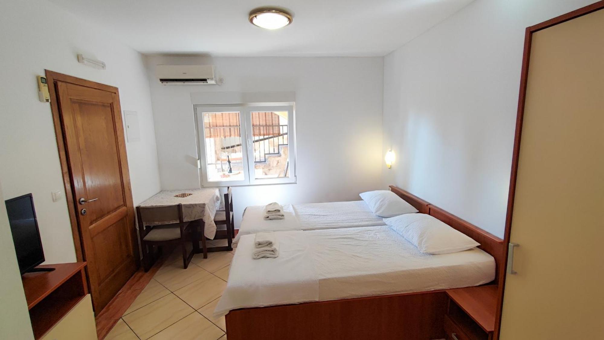 Villa Penava, Private Beach, Pool And 7Min To Trogir Rom bilde