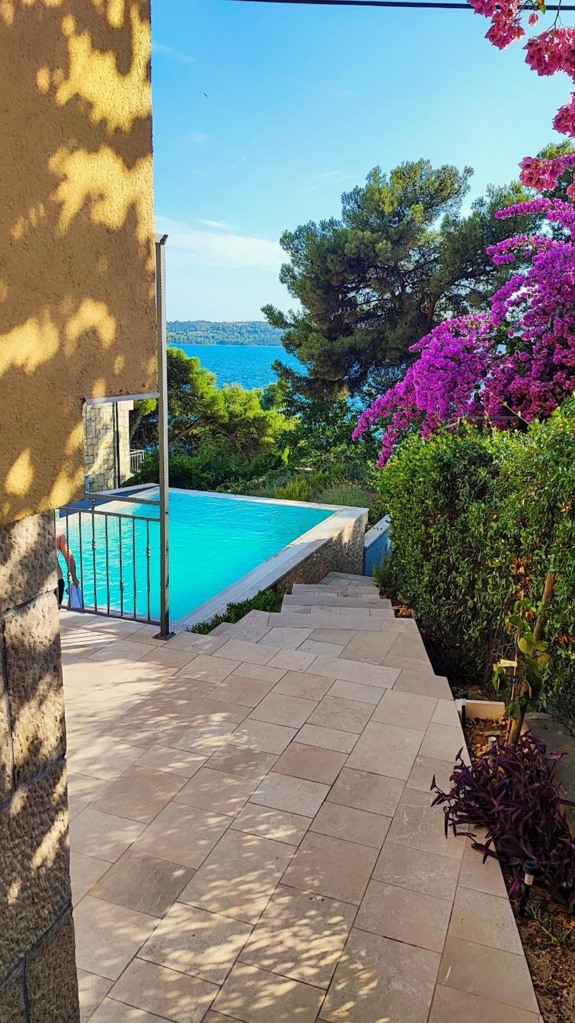 Villa Penava, Private Beach, Pool And 7Min To Trogir Eksteriør bilde