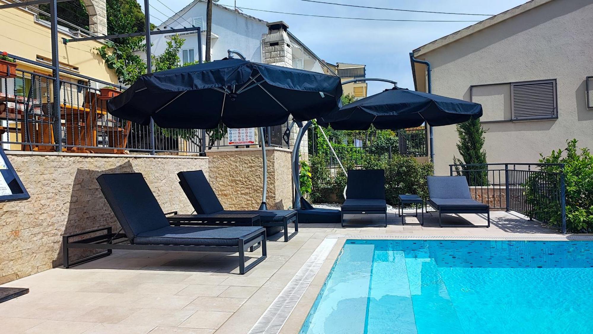Villa Penava, Private Beach, Pool And 7Min To Trogir Eksteriør bilde